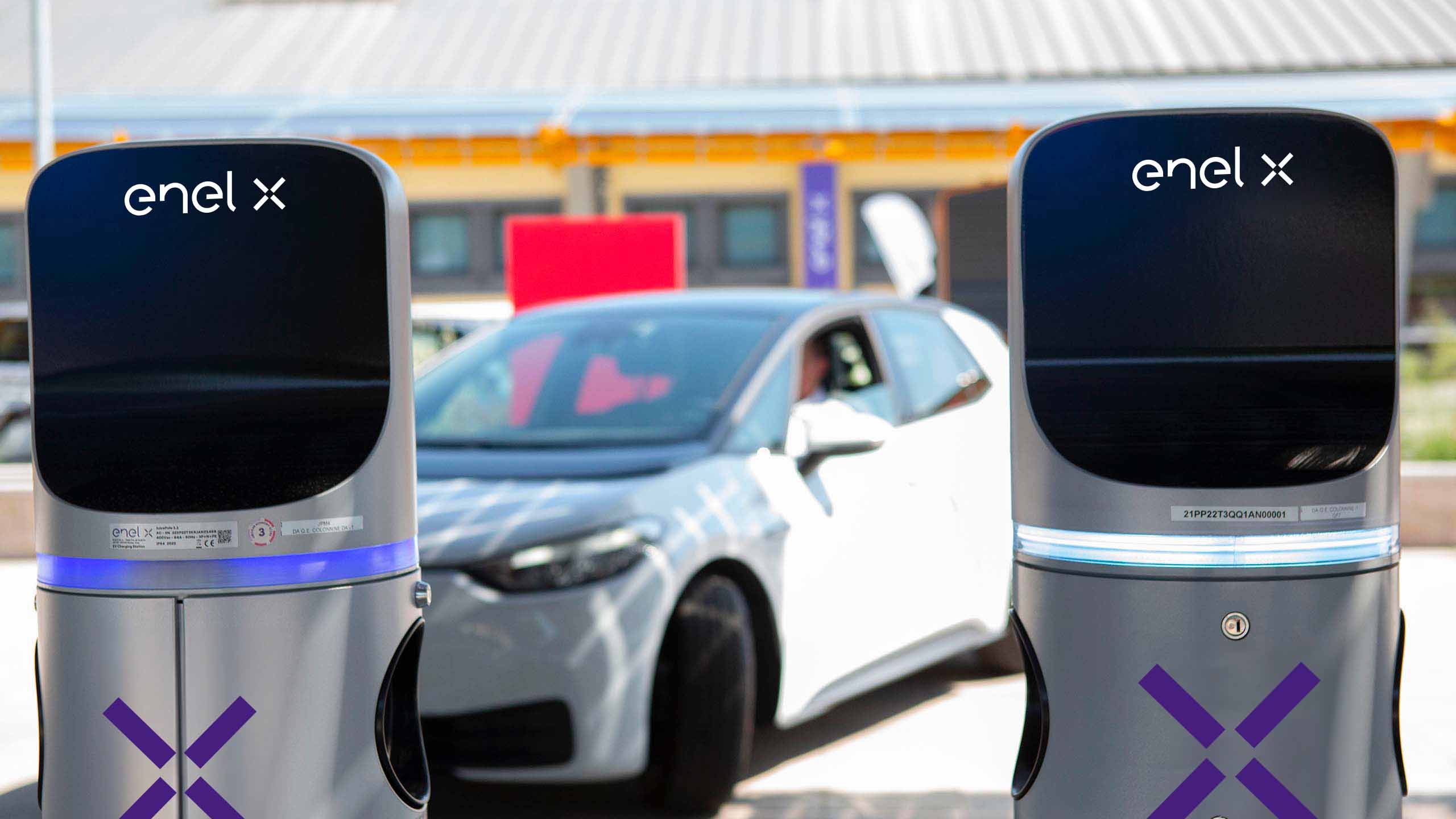 Quali tipologie di colonnine di ricarica auto elettriche esistono?